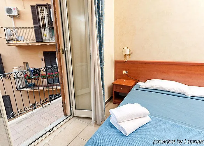 Cesar Palace Гостевой дом Рим