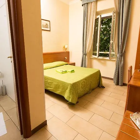 Cesar Palace Guest house Rome