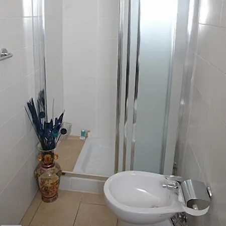 Cesar Palace Guest house Rome