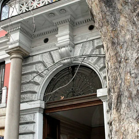 בית הארחה Cesar Palace 2*